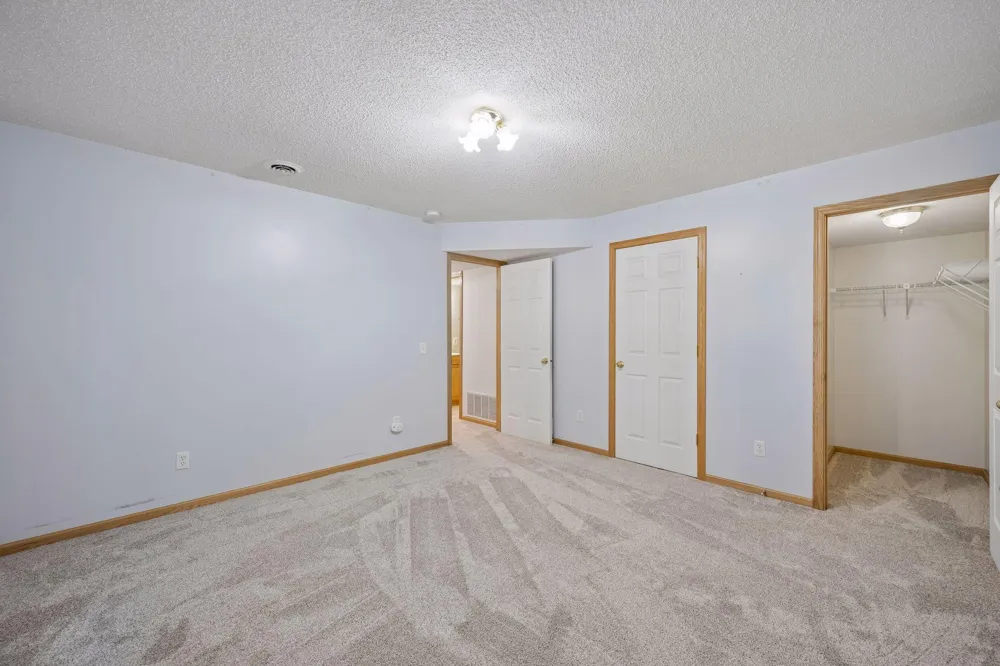 17586 91st Avenue Maple Grove, MN 55311