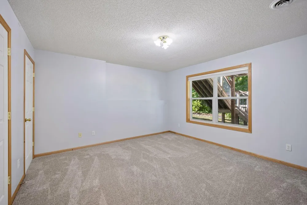 17586 91st Avenue Maple Grove, MN 55311