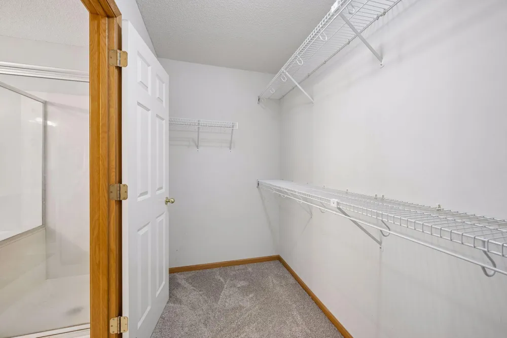 17586 91st Avenue Maple Grove, MN 55311