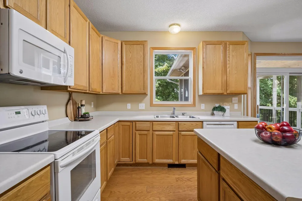 17586 91st Avenue Maple Grove, MN 55311