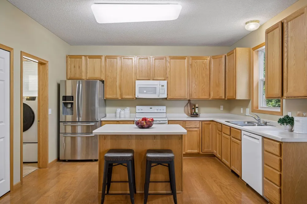 17586 91st Avenue Maple Grove, MN 55311