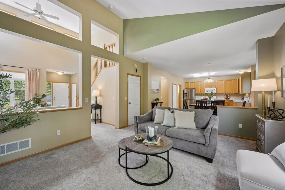 17586 91st Avenue Maple Grove, MN 55311