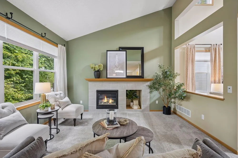 17586 91st Avenue Maple Grove, MN 55311