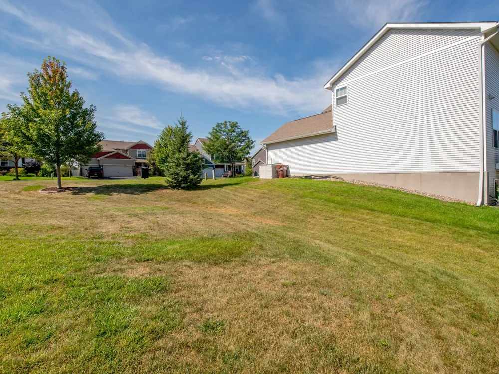 9827 66th Street S Cottage Grove, MN 55016