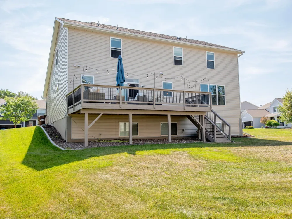 9827 66th Street S Cottage Grove, MN 55016