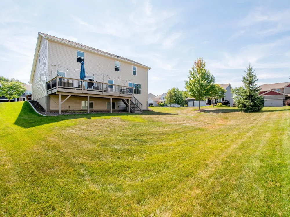 9827 66th Street S Cottage Grove, MN 55016