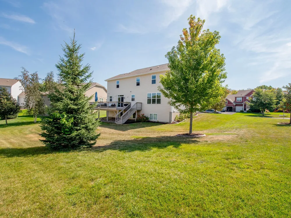9827 66th Street S Cottage Grove, MN 55016