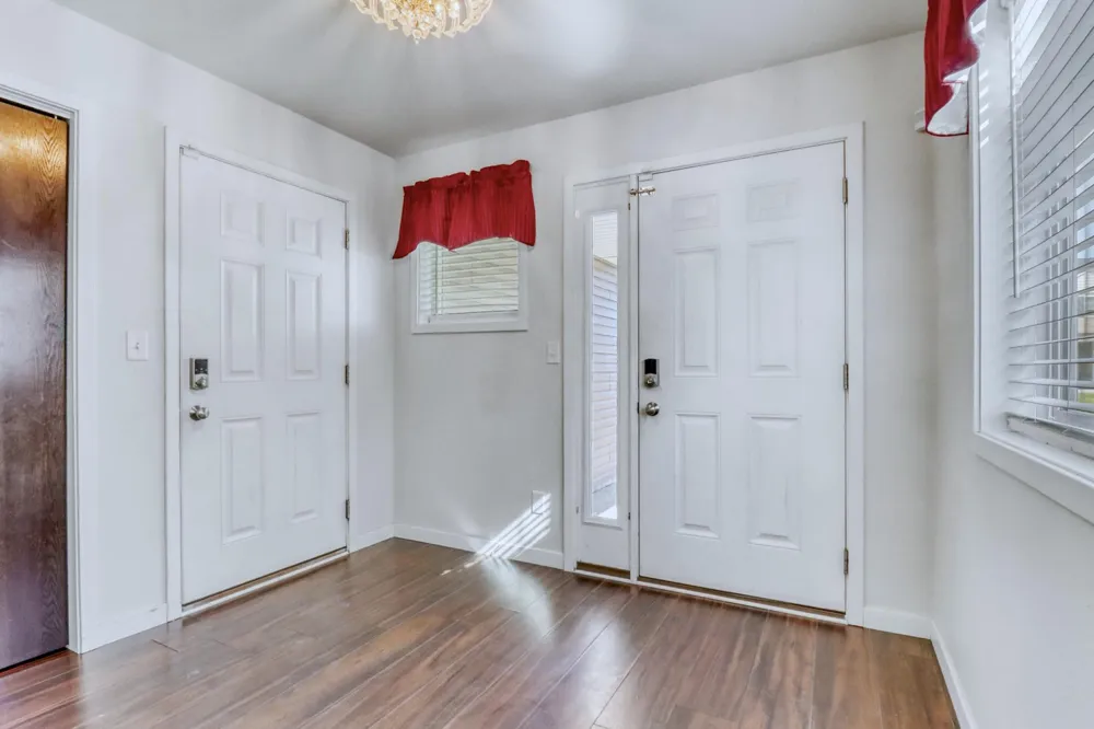 6242 63rd Avenue S Fargo, ND 58104
