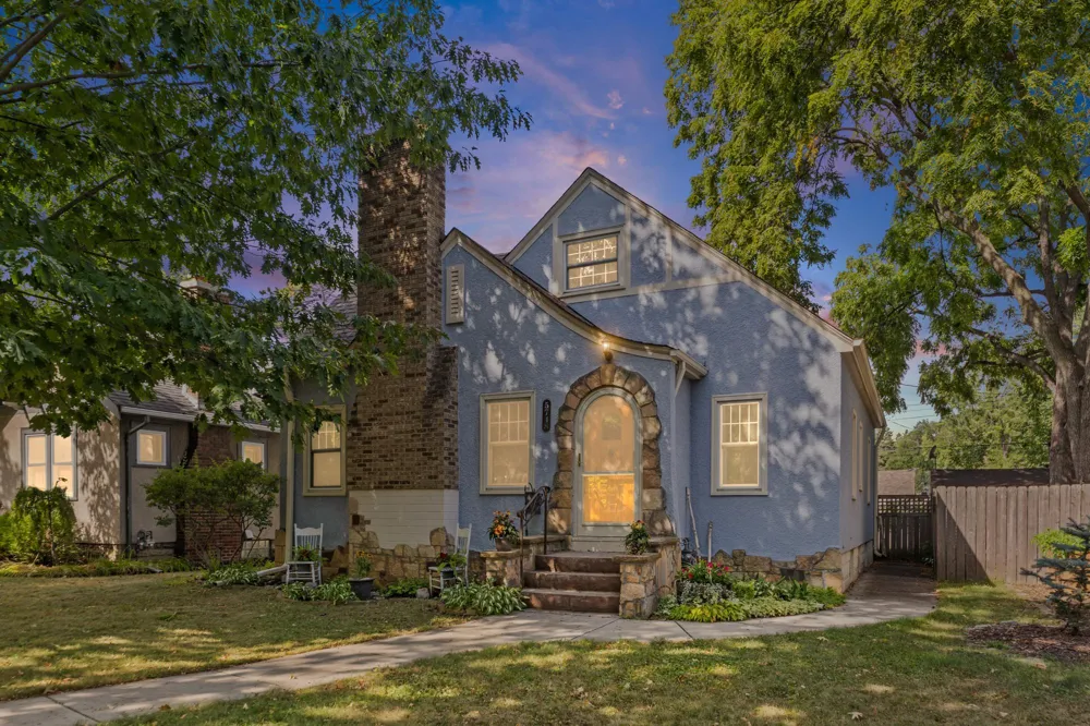 5748 1st Avenue S Minneapolis, MN 55419