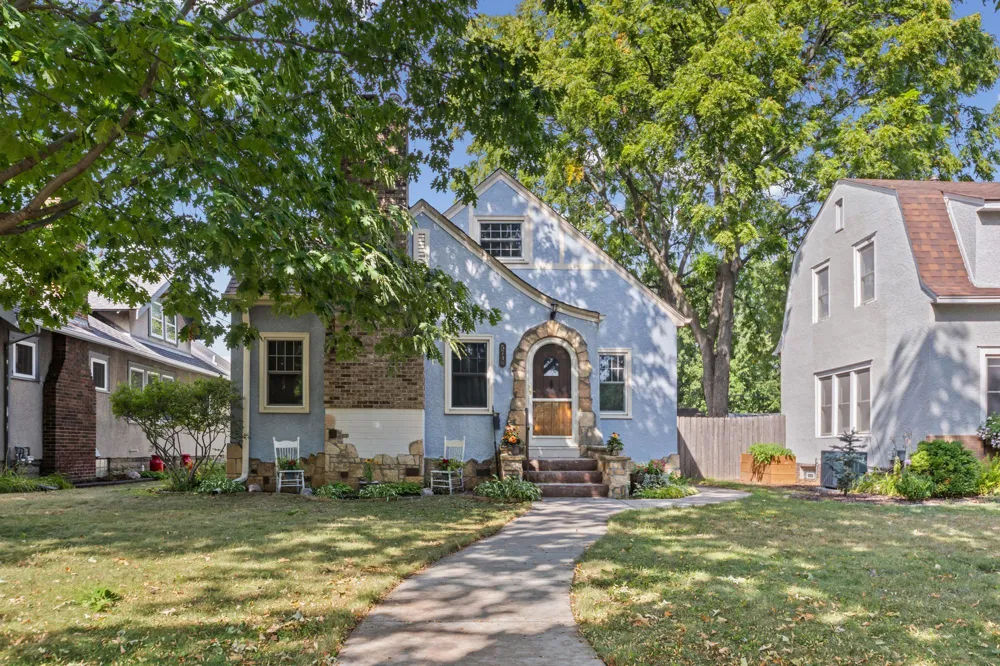 5748 1st Avenue S Minneapolis, MN 55419