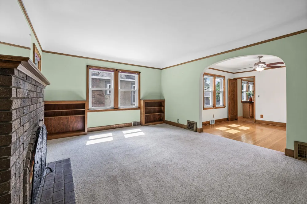 5748 1st Avenue S Minneapolis, MN 55419