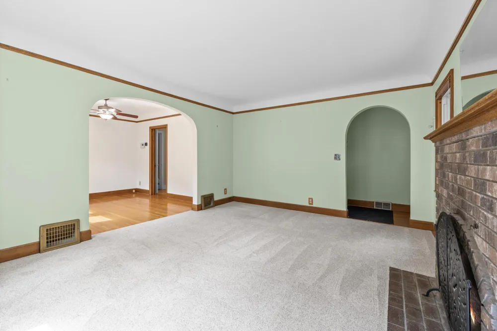5748 1st Avenue S Minneapolis, MN 55419