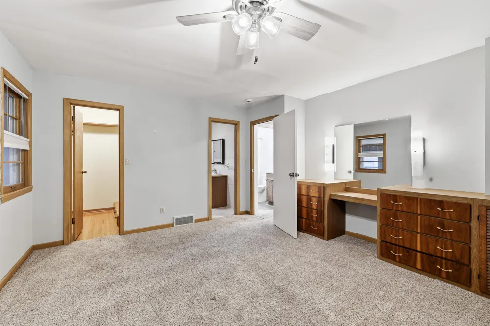 307 S 4th Street Le Sueur, MN 56058