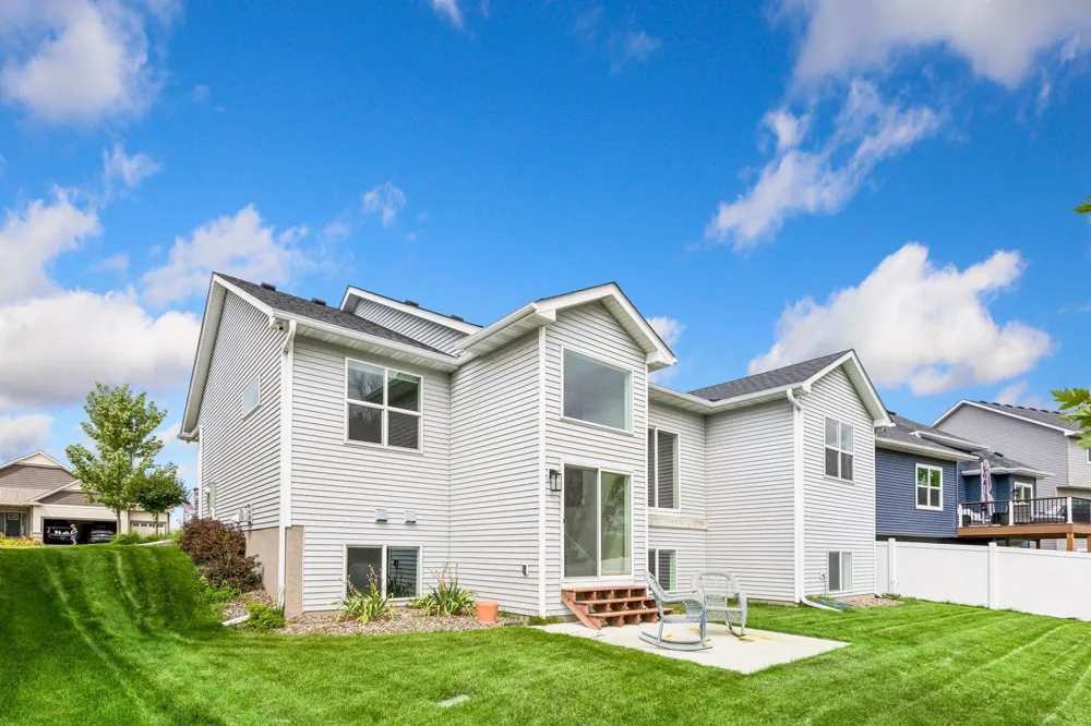 1558 Spruce Street Farmington, MN 55024