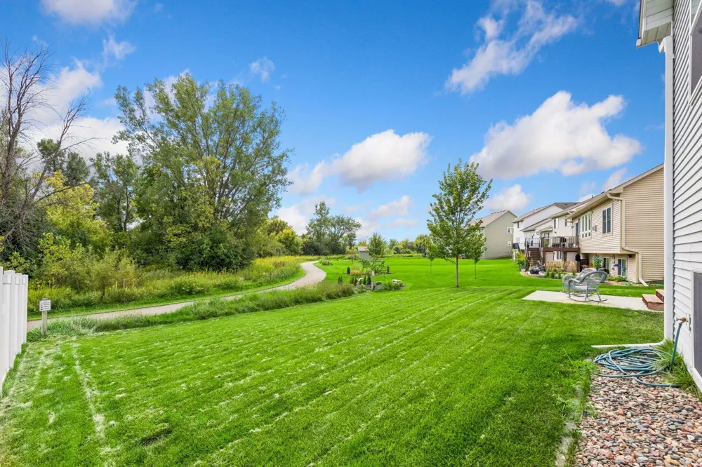 1558 Spruce Street Farmington, MN 55024