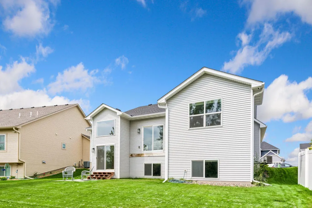 1558 Spruce Street Farmington, MN 55024