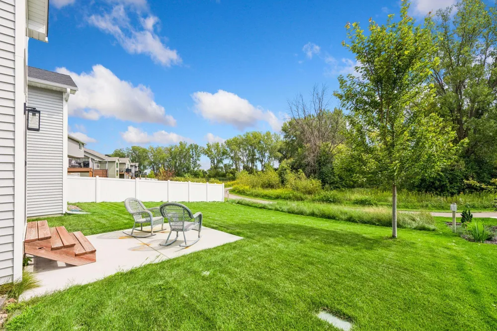 1558 Spruce Street Farmington, MN 55024