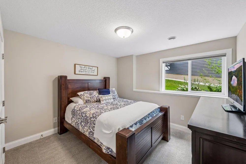 1558 Spruce Street Farmington, MN 55024