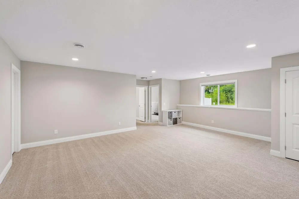 1558 Spruce Street Farmington, MN 55024