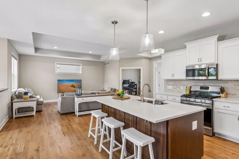 1558 Spruce Street Farmington, MN 55024