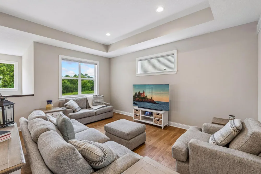 1558 Spruce Street Farmington, MN 55024