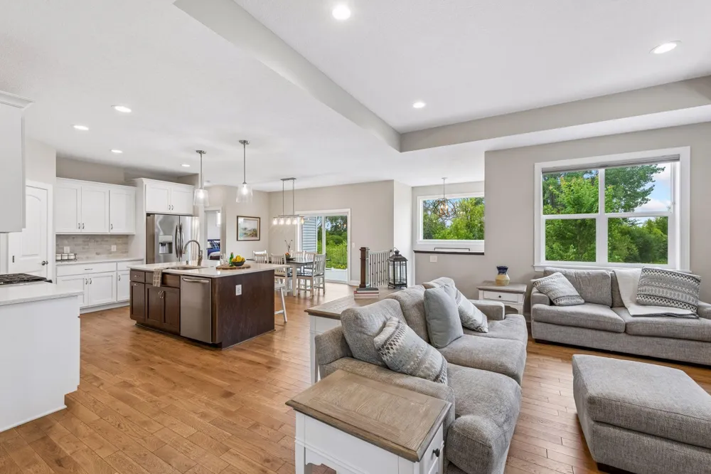 1558 Spruce Street Farmington, MN 55024