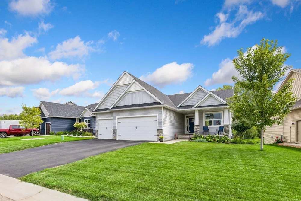 1558 Spruce Street Farmington, MN 55024