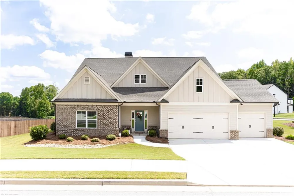161 Parkers Place Hoschton, GA 30548