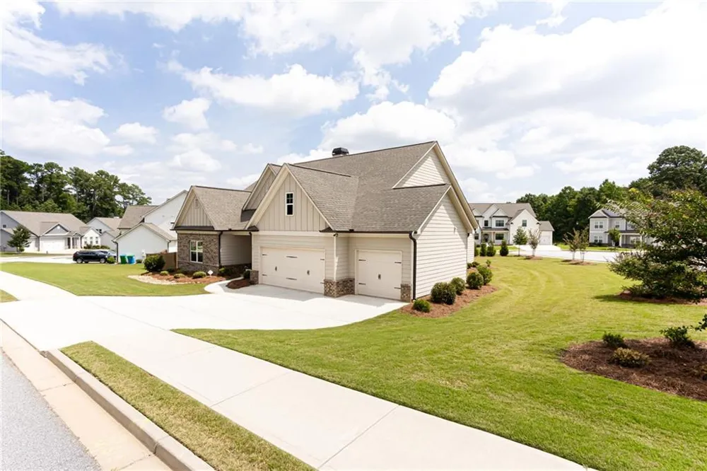 161 Parkers Place Hoschton, GA 30548