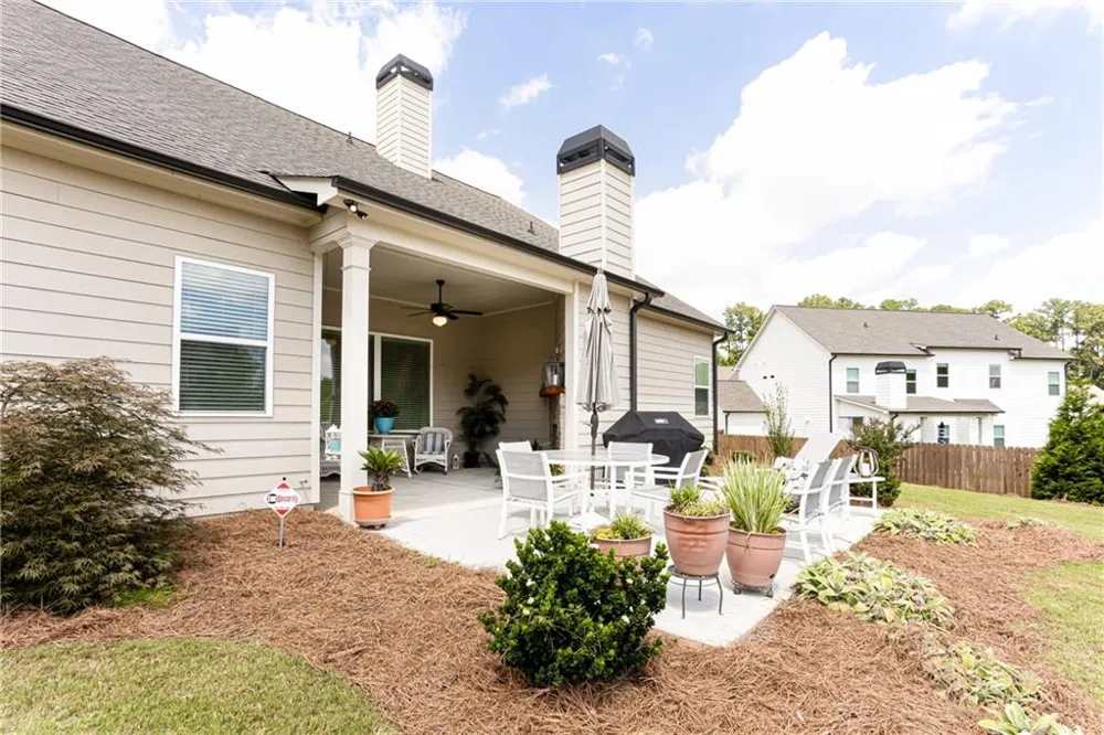 161 Parkers Place Hoschton, GA 30548