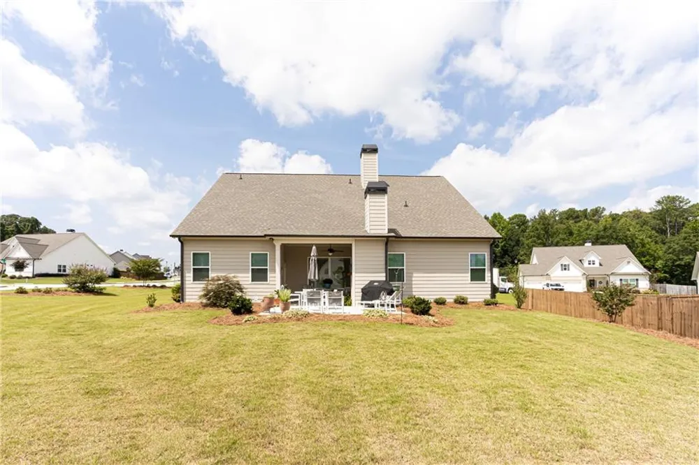 161 Parkers Place Hoschton, GA 30548
