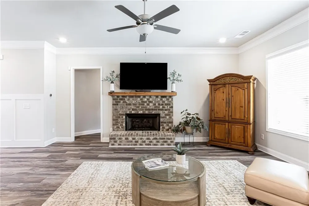 161 Parkers Place Hoschton, GA 30548