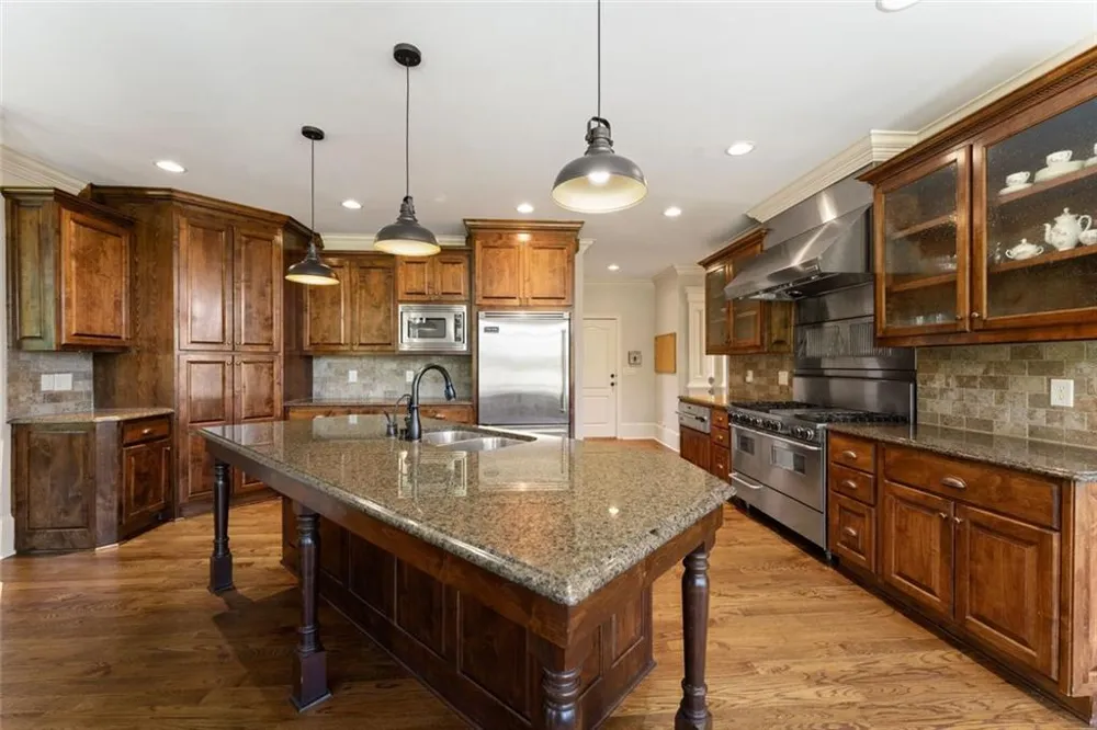 6077 Green Tree Lane Gainesville, GA 30506