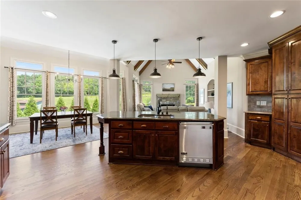 6077 Green Tree Lane Gainesville, GA 30506