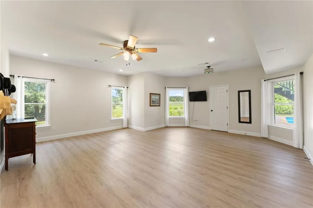 6077 Green Tree Lane Gainesville, GA 30506