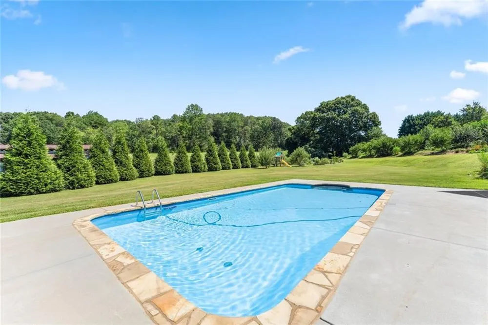 6077 Green Tree Lane Gainesville, GA 30506