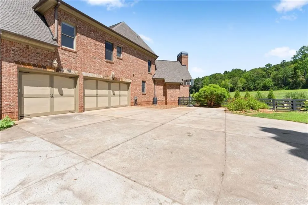 6077 Green Tree Lane Gainesville, GA 30506