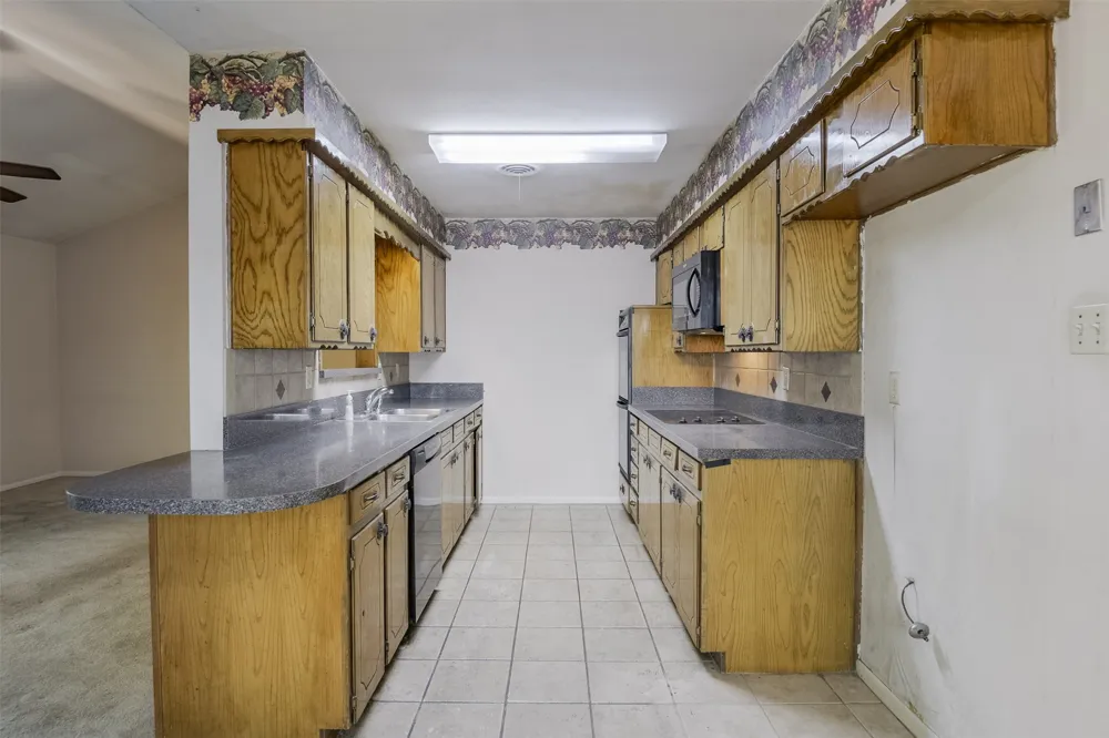 102 Alamo Street Waxahachie, TX 75165