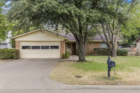 102 Alamo Street