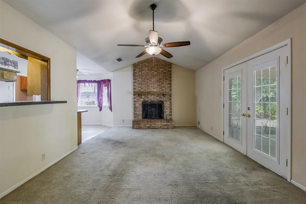 102 Alamo Street Waxahachie, TX 75165