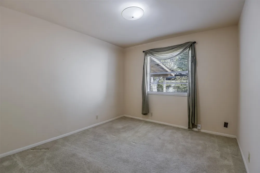 102 Alamo Street Waxahachie, TX 75165