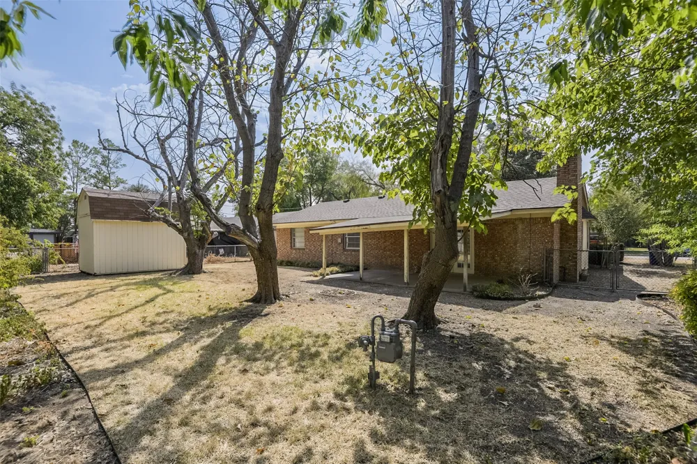 102 Alamo Street Waxahachie, TX 75165