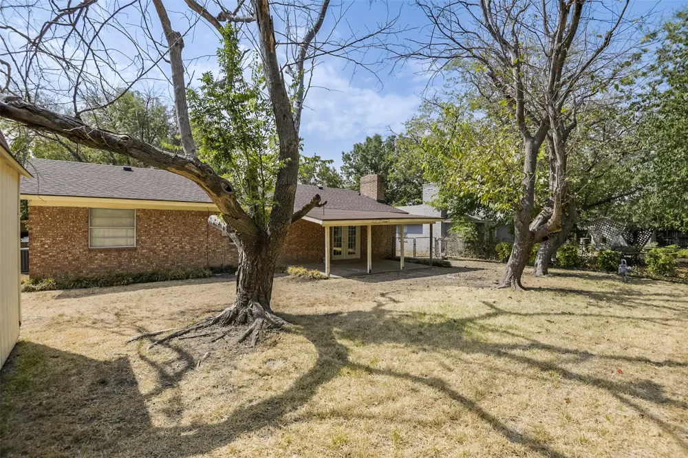 102 Alamo Street Waxahachie, TX 75165
