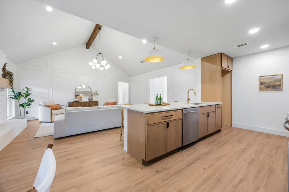 1816 Big Bend Drive Grapevine, TX 76051