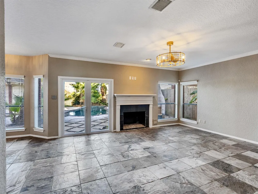 114 Bayou Bend Drive League City, TX 77573