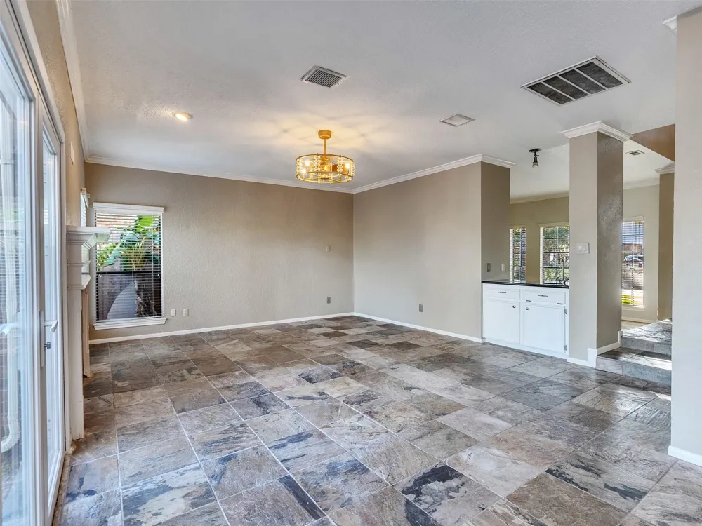 114 Bayou Bend Drive League City, TX 77573