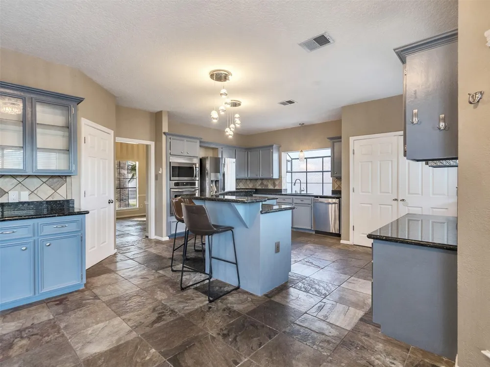 114 Bayou Bend Drive League City, TX 77573