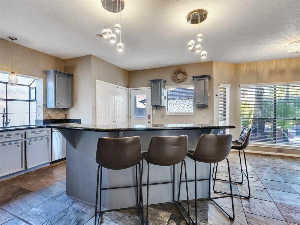 114 Bayou Bend Drive League City, TX 77573