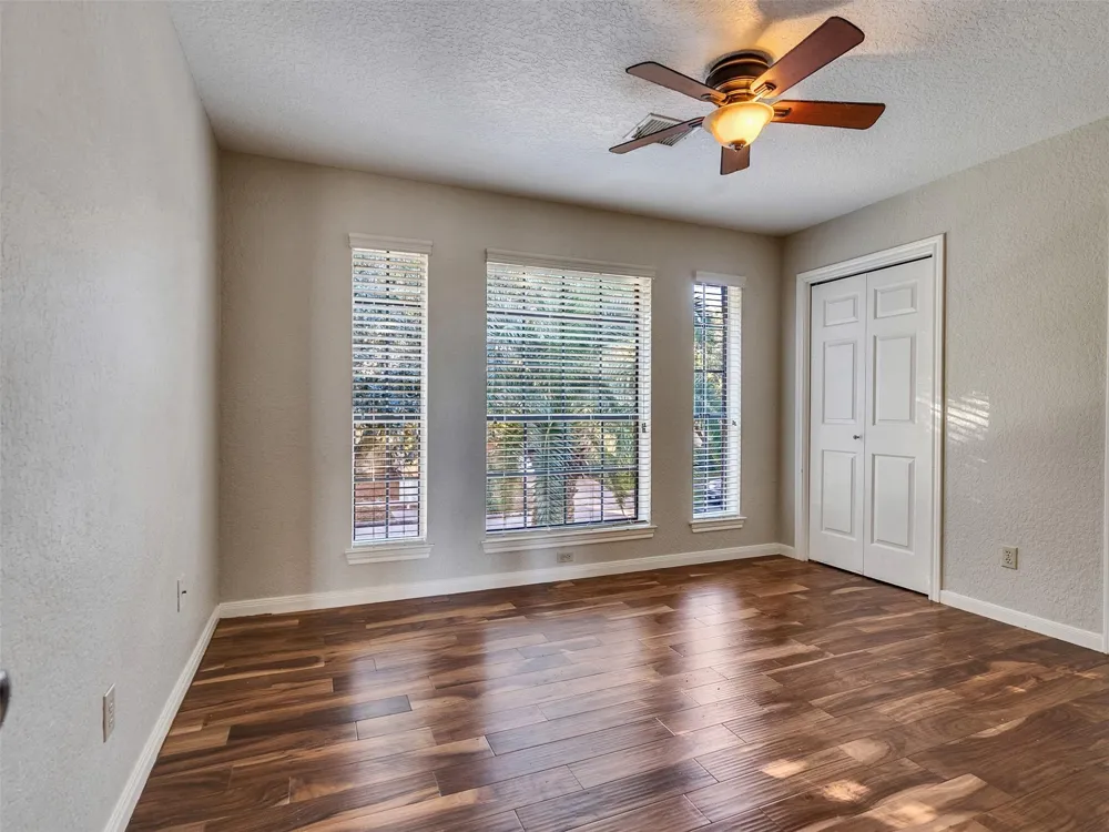 114 Bayou Bend Drive League City, TX 77573