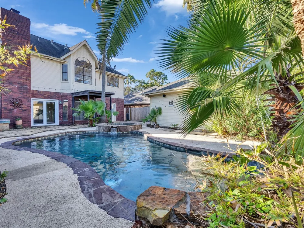 114 Bayou Bend Drive League City, TX 77573